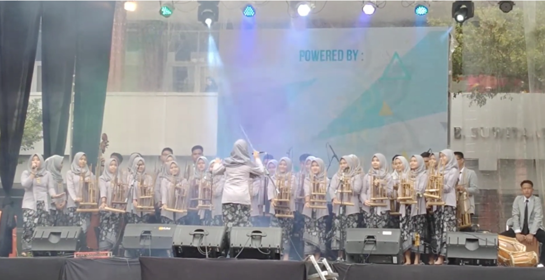 Angklung SMP 1 Pasundan Bandung
