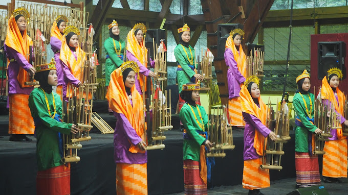 Svaragita Angklung Orchestra