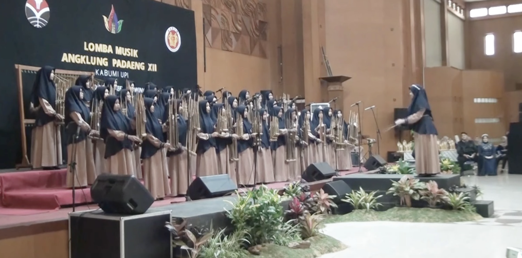 Angklung Pondok Pesantren AL-Basyariyah